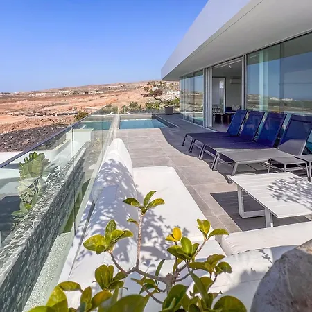 Willa Veiga With Heated Pool