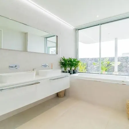 Veiga With Heated Pool Villa Callao Salvaje