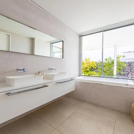 Villa Veiga With Heated Pool *