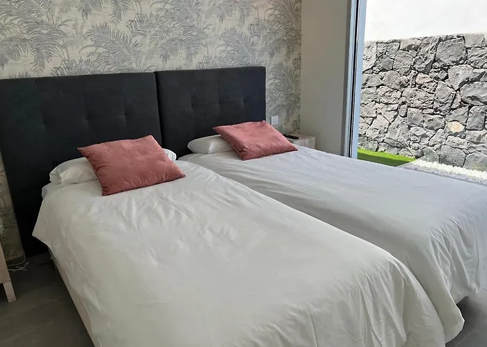 Veiga With Heated Pool * 卡亚俄萨尔瓦赫