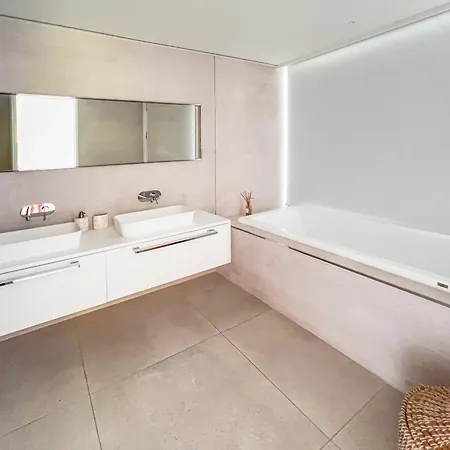 Vila Veiga With Heated Pool *